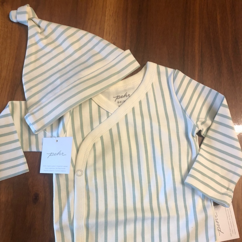 Nwt Organic Pehr kimono one piece and matching hat